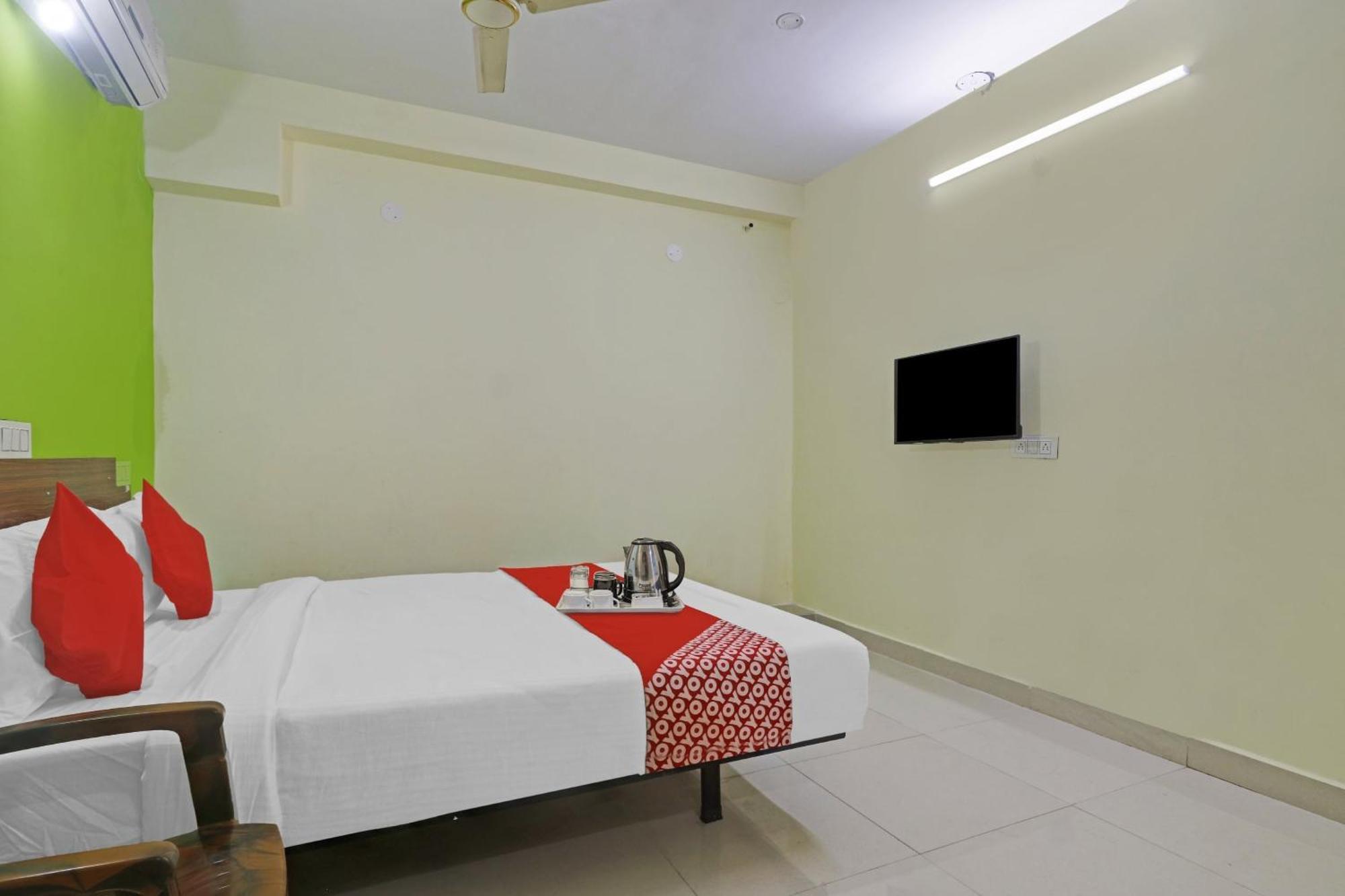 Super Hotel O Dk Reddy Square ไฮเดอราบัด ภายนอก รูปภาพ