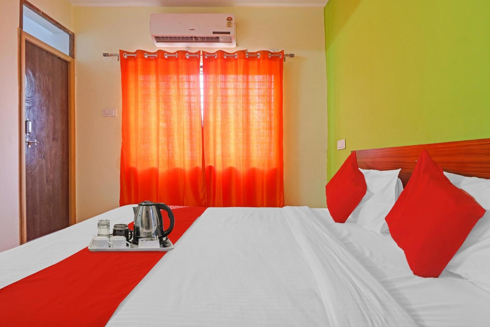 Super Hotel O Dk Reddy Square ไฮเดอราบัด ภายนอก รูปภาพ