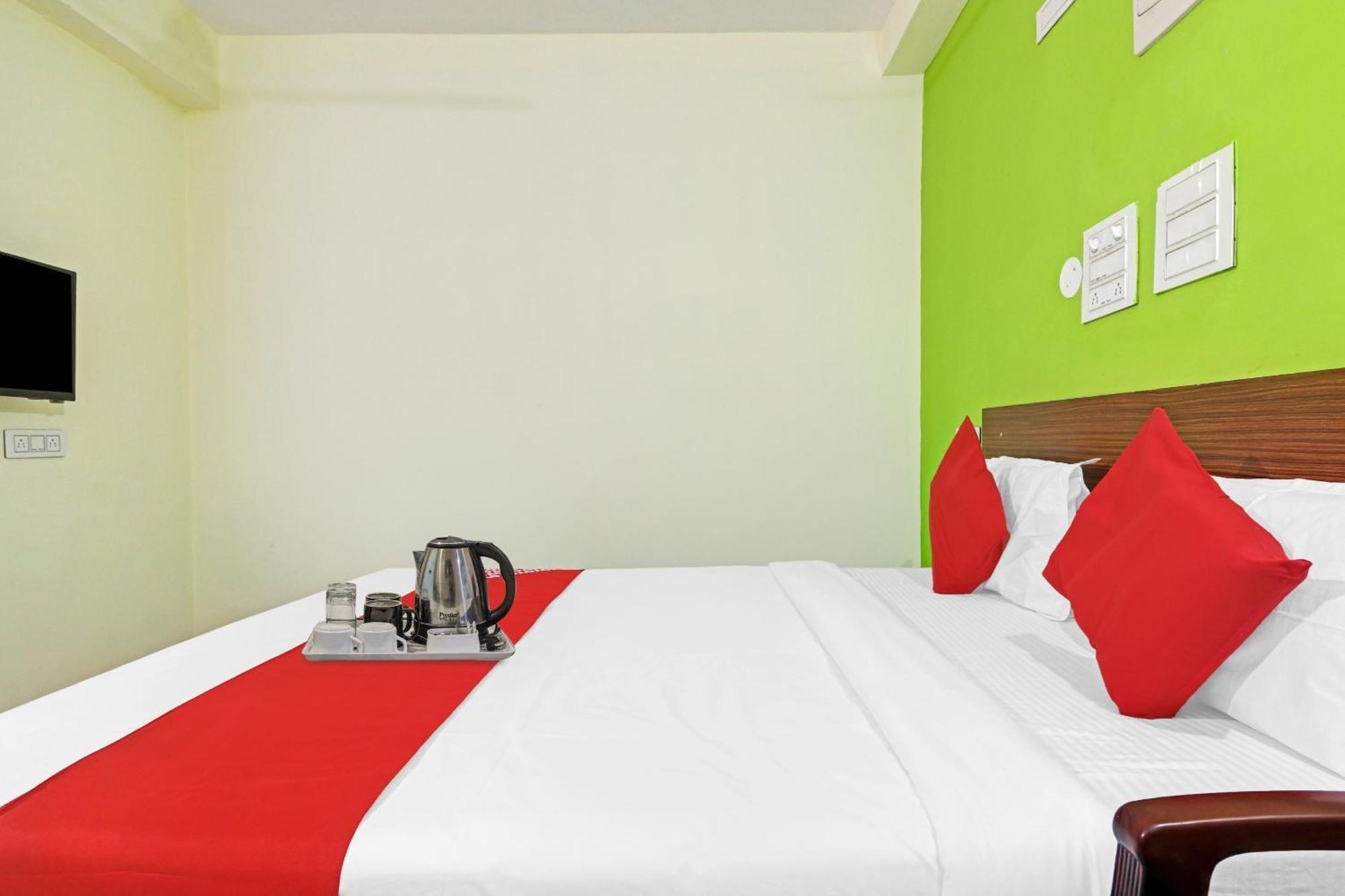 Super Hotel O Dk Reddy Square ไฮเดอราบัด ภายนอก รูปภาพ